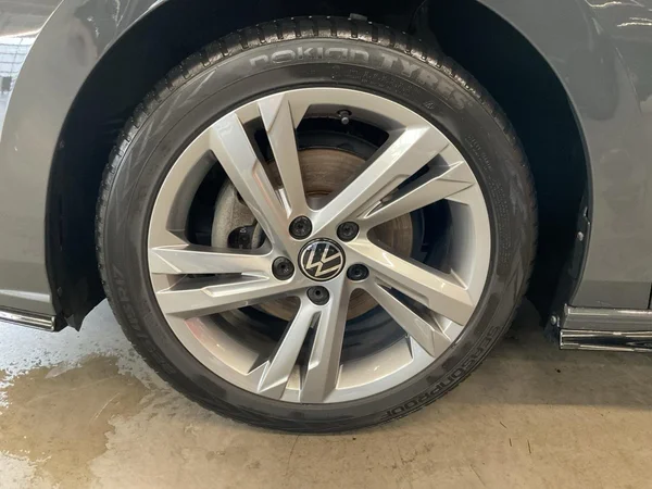 VOLKSWAGEN Golf VIII (2023) — foto 13 van 21