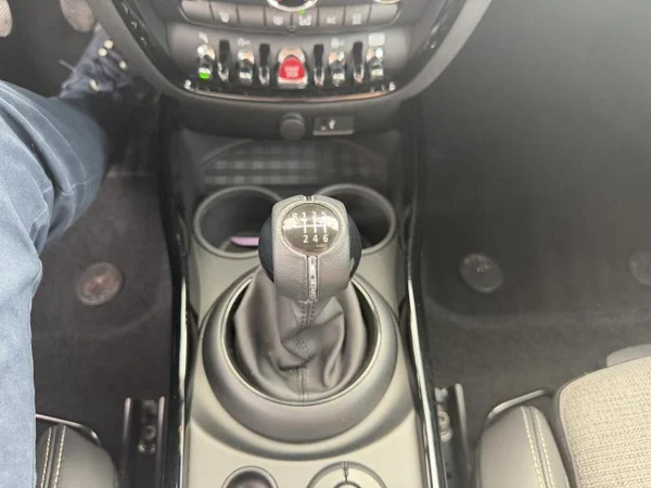 MINI Mini Clubman (F54 LCI) (2022) — foto 10 van 22