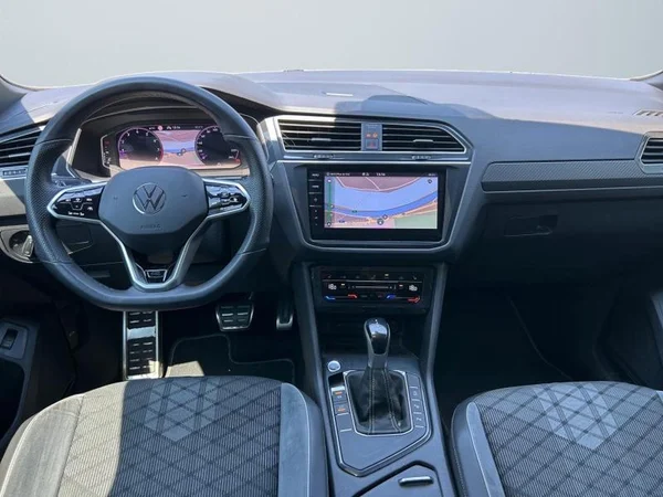 VOLKSWAGEN Tiguan (2024) — foto 37 van 37