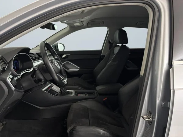 AUDI Q3 Dsl (2019) — foto 2 van 37