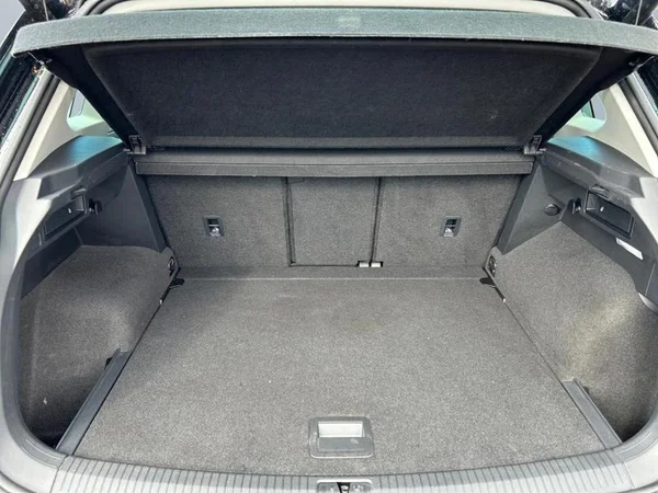 VOLKSWAGEN Tiguan (2022) — foto 6 van 32