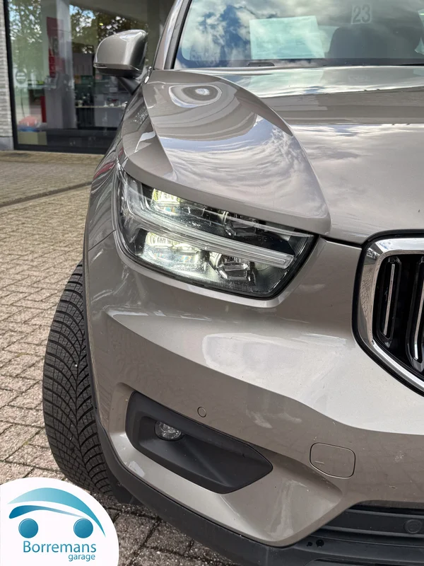 Volvo XC-40 (2020) — foto 8 van 44