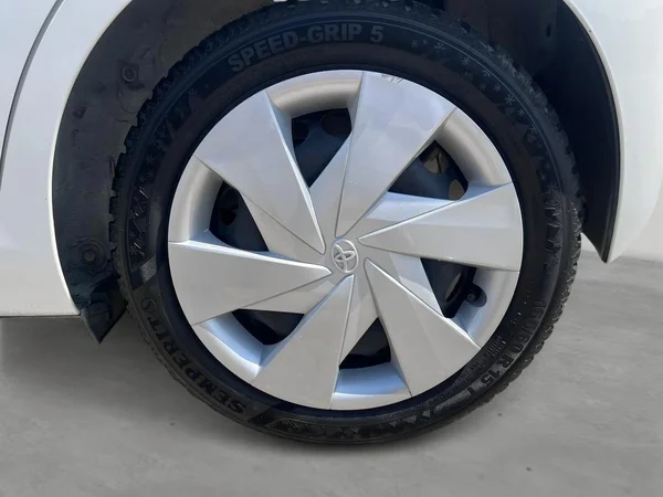 Toyota Aygo (2015) — foto 16 van 19