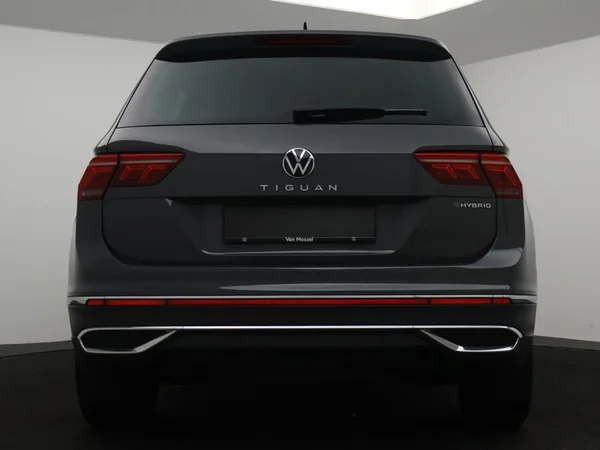 VOLKSWAGEN Tiguan eHybrid (PHEV) (2022) — foto 19 van 24