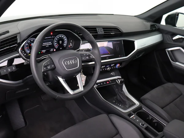 AUDI Q3 Sportback (2025) — foto 18 van 19