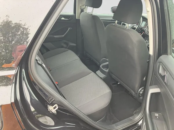 VOLKSWAGEN T-Roc (2021) — foto 15 van 21