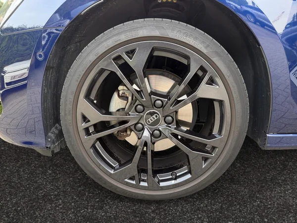 AUDI A3 Sedan (2025) — foto 8 van 21