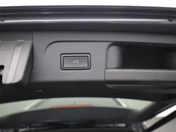 VOLKSWAGEN Touran (2023) — foto 5 van 22