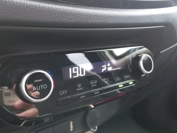 Toyota Aygo (2023) — foto 9 van 23
