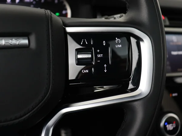 Land Rover Discovery Sport (2023) — foto 9 van 31