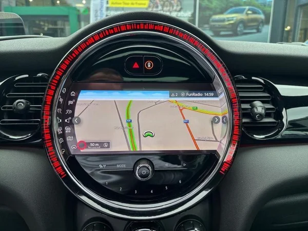 MINI Mini (F56 LCI II) (2023) — foto 6 van 31