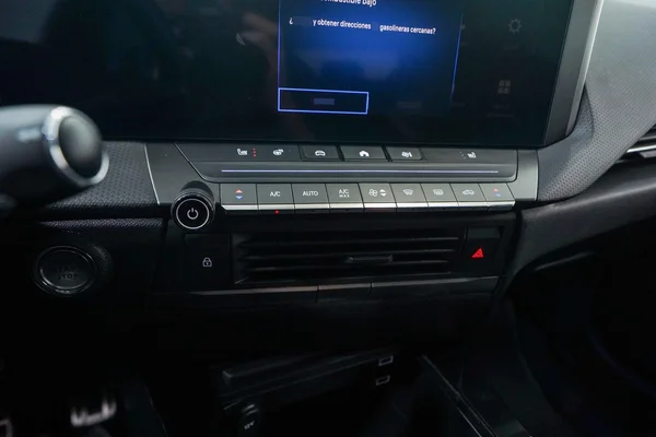 Opel Astra (2023) — foto 17 van 35