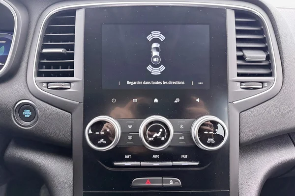 Renault Megane SW Phase II E-TECH (PHEV) (2023) — foto 5 van 34