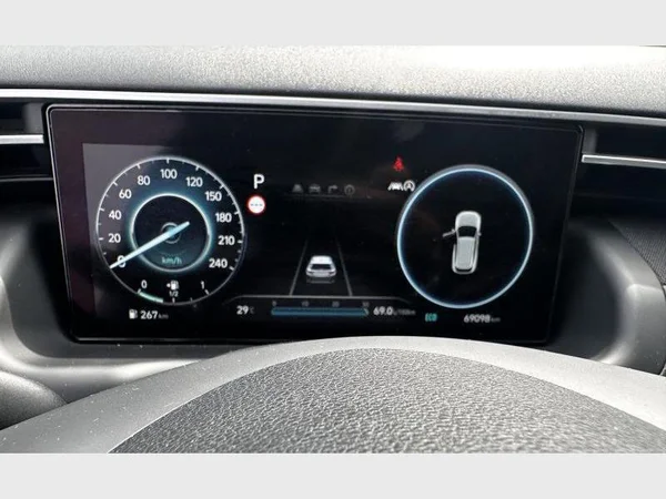 Hyundai TUCSON (2021) — foto 10 van 30