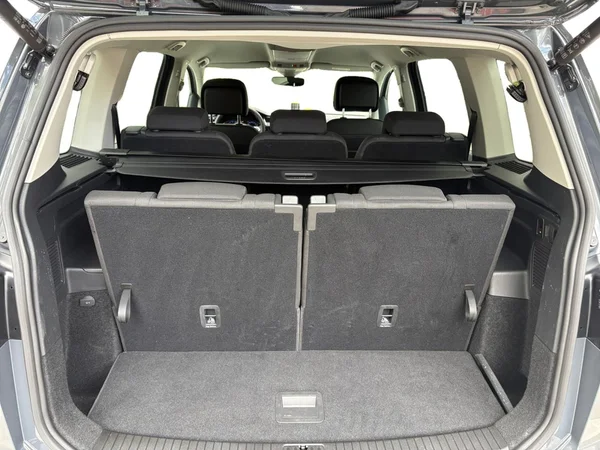 VOLKSWAGEN Touran (2025) — foto 14 van 24