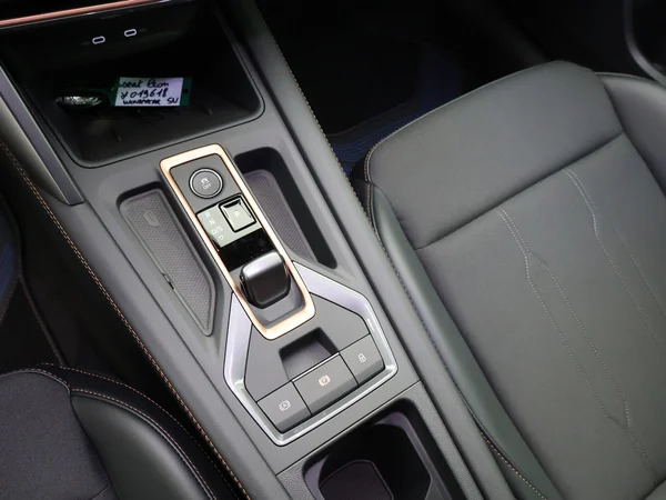 CUPRA Leon ST (2025) — foto 9 van 22