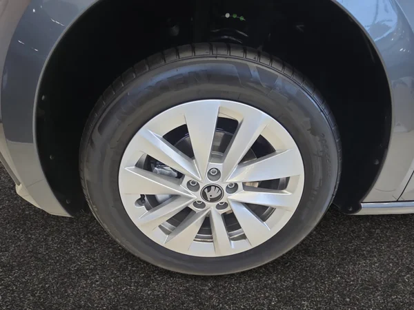 SKODA Scala (2026) — foto 9 van 24
