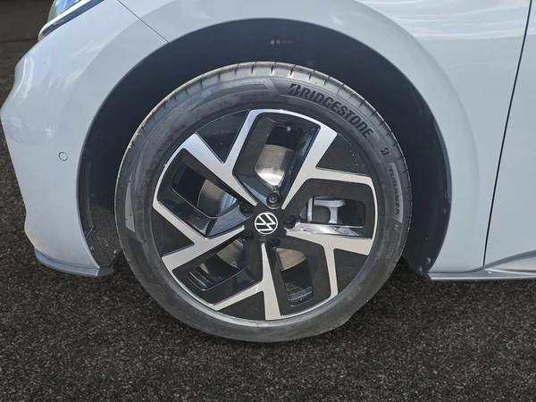 VOLKSWAGEN ID.3 Neo (2026) — foto 8 van 16