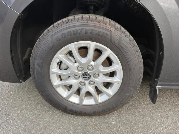 VOLKSWAGEN E-Transporter T7 32 Caravelle Swb (2026) — foto 16 van 23