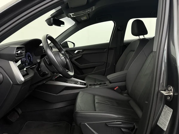 AUDI A3 (2021) — foto 2 van 29