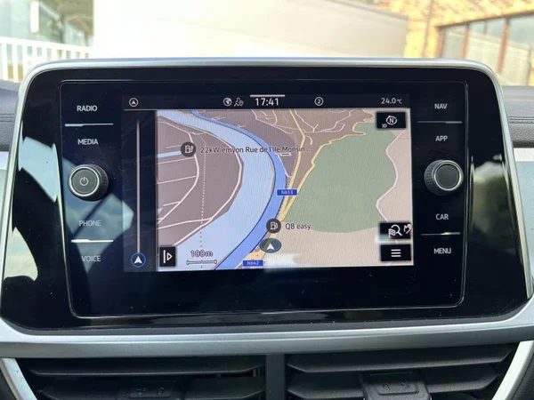 VOLKSWAGEN T-Roc Cabriolet (2023) — foto 16 van 38