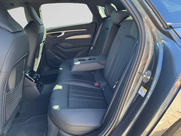 AUDI A6 e-hybrid (PHEV) (2025) — foto 18 van 22