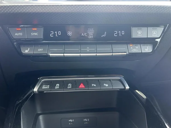 AUDI RS3 Sportback (2022) — foto 14 van 43