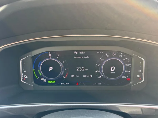 VOLKSWAGEN Tiguan eHybrid (PHEV) (2022) — foto 6 van 22