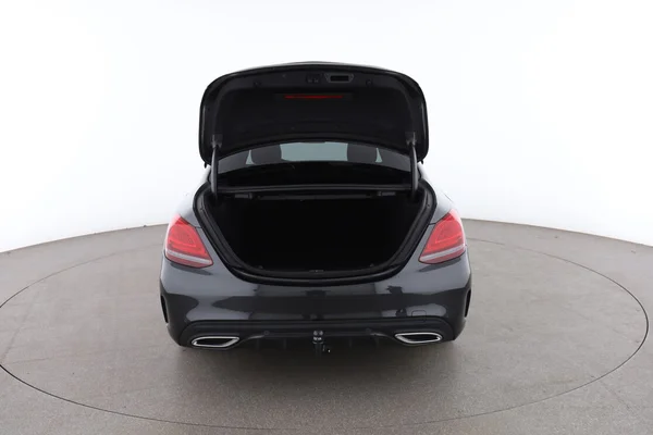 Mercedes-Benz C-Klasse (2021) — foto 7 van 16