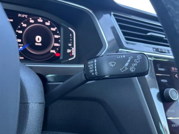 VOLKSWAGEN Tiguan Dsl (2022) — foto 19 van 31