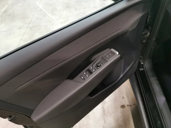 VOLKSWAGEN T-Roc (2026) — foto 5 van 15