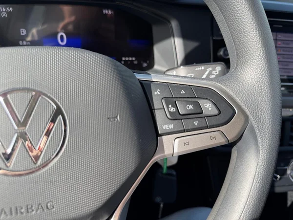 VOLKSWAGEN Taigo (2024) — foto 3 van 17