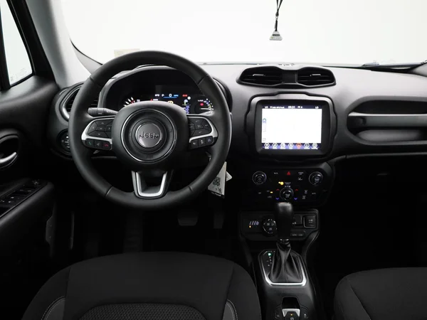Jeep Renegade (2023) — foto 38 van 40