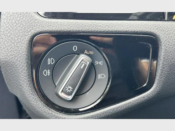 VOLKSWAGEN Golf VII (2019) — foto 24 van 31