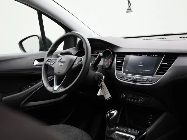 Opel Crossland (2022) — foto 28 van 37