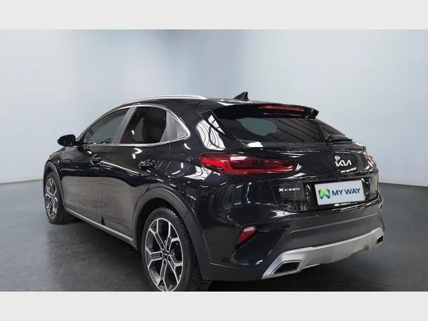 Kia XCEED (2022) — foto 30 van 33