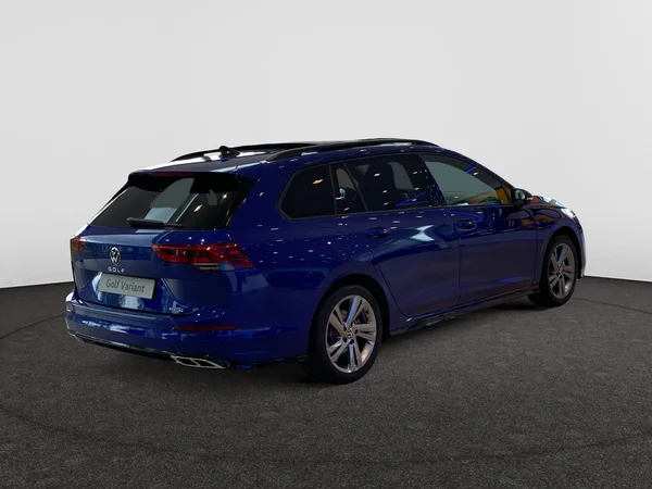 VOLKSWAGEN Golf VIII SW (2024) — foto 8 van 15