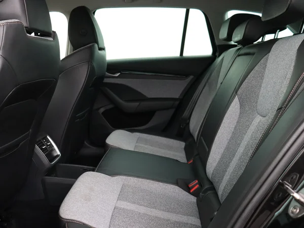 SKODA Octavia Combi (2024) — foto 4 van 19