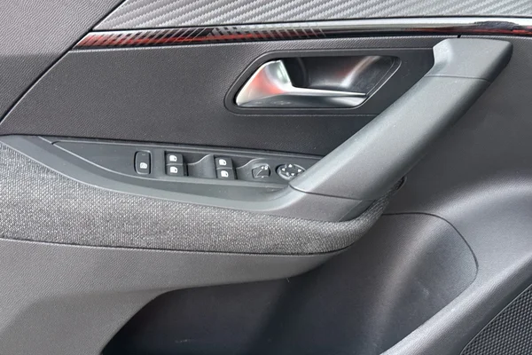 Peugeot 2008 (2025) — foto 8 van 20