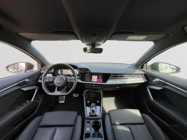 AUDI A3 Sportback (2025) — foto 16 van 22