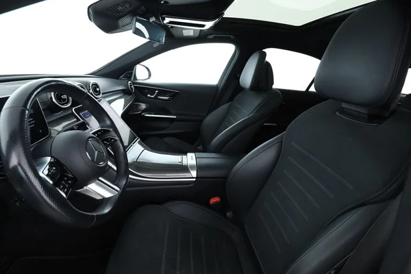 Mercedes-Benz C-Klasse (2024) — foto 2 van 18