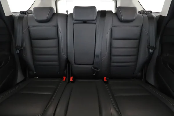 Ford Kuga (2018) — foto 6 van 16