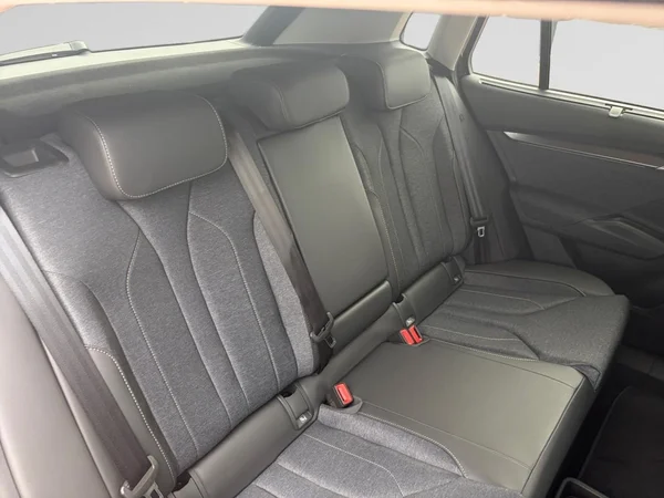 SKODA Elroq (2026) — foto 9 van 18