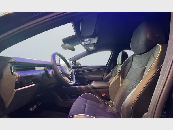 VOLKSWAGEN ID.7 Tourer (2026) — foto 3 van 21