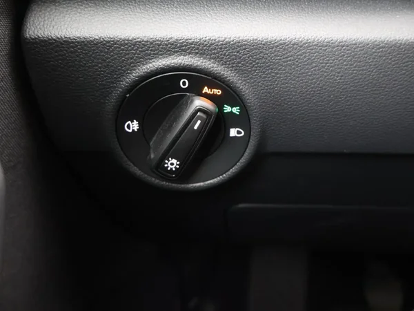 Volkswagen T-Roc (2023) — foto 17 van 27