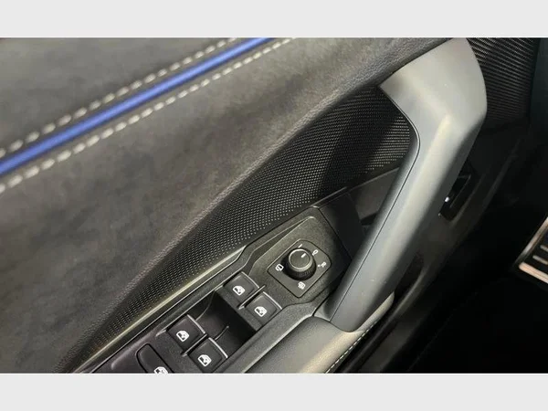VOLKSWAGEN Tiguan (2026) — foto 16 van 28