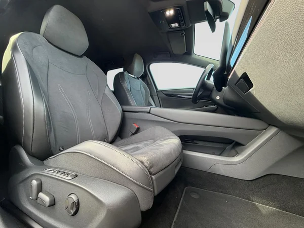 VOLKSWAGEN ID.7 Tourer (2024) — foto 3 van 24