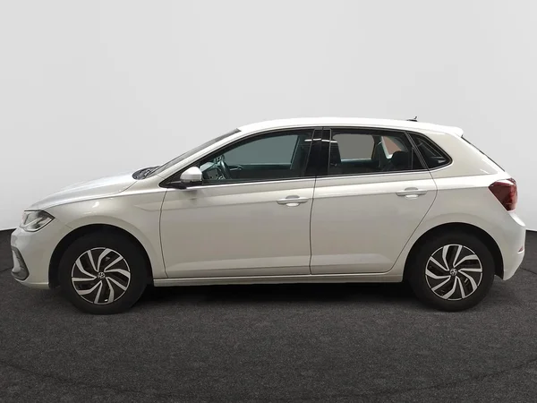 VOLKSWAGEN Polo (2024) — foto 12 van 23