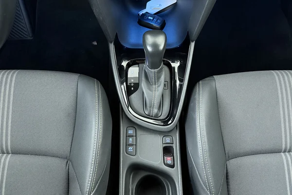 Toyota Yaris Cross Hybrid (HEV) (2022) — foto 4 van 19