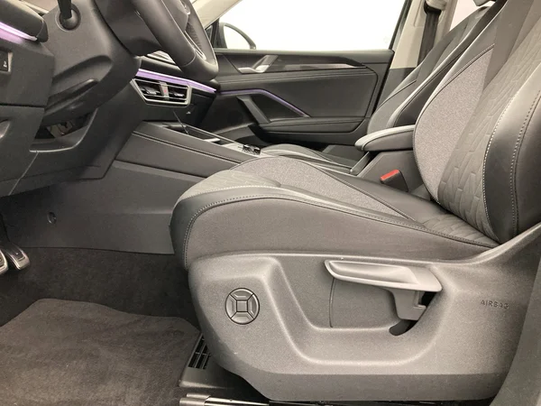 VOLKSWAGEN Tiguan (2025) — foto 27 van 36